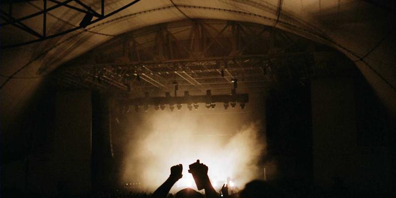 光伏电站直流侧连接器安全解析：防逆流与防电弧设计的关键技术