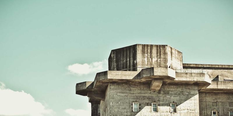 风力发电机组塔筒内动态电缆接头的抗扭转疲劳寿命分析：关键技术与端子选型